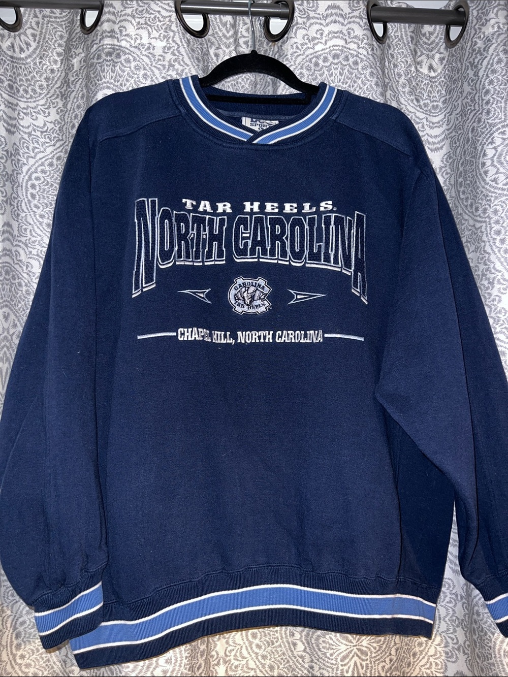 Lee Navy and White Men’s Crewneck Sweatshirt - North Carolina Graphic